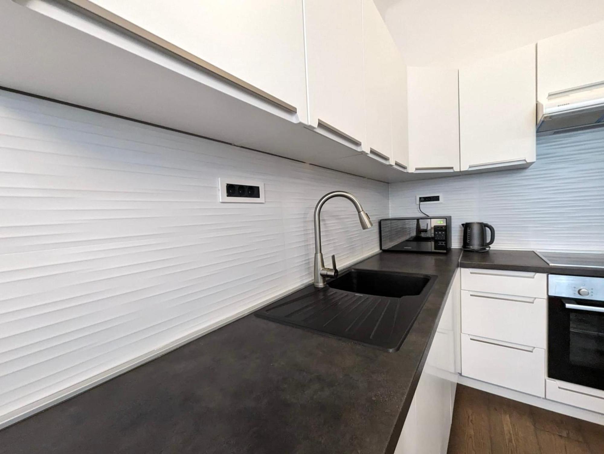 Fantabulous Downtown Abode W King Bed, 65" Tv, Washer And Tumble Dryer Ζάγκρεμπ Εξωτερικό φωτογραφία