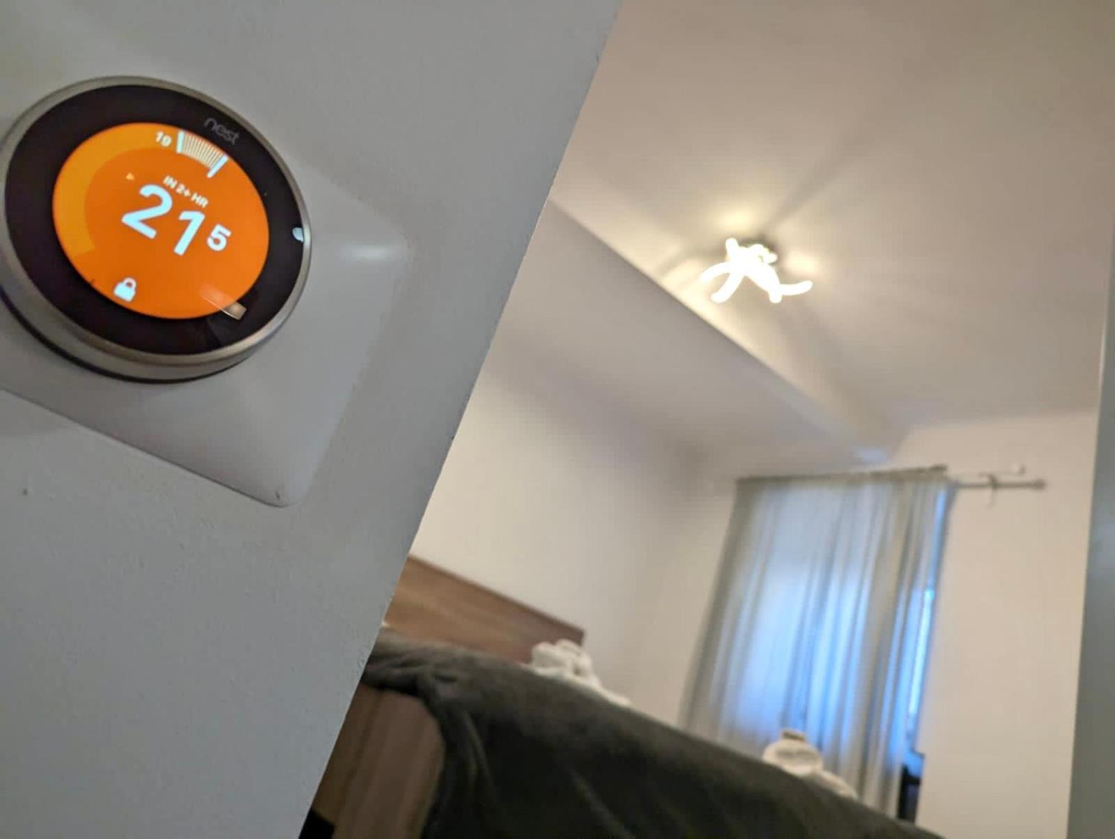 Fantabulous Downtown Abode W King Bed, 65" Tv, Washer And Tumble Dryer Ζάγκρεμπ Εξωτερικό φωτογραφία
